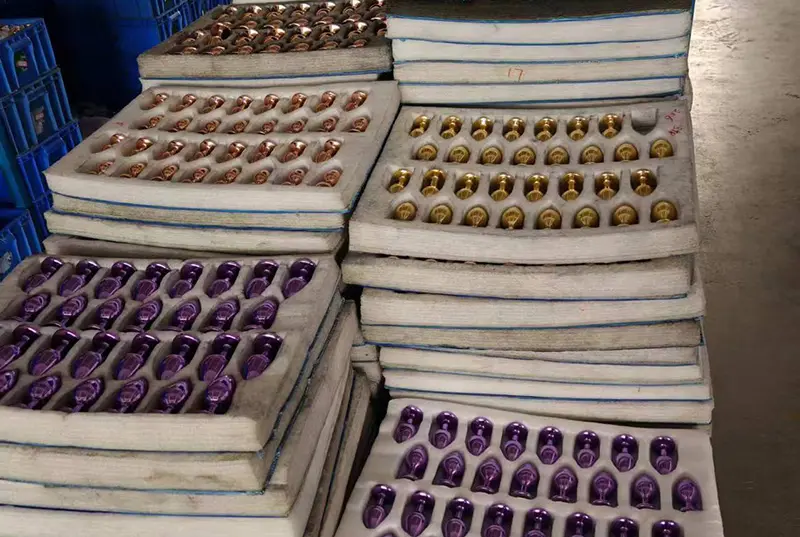 Anal plug to be packed